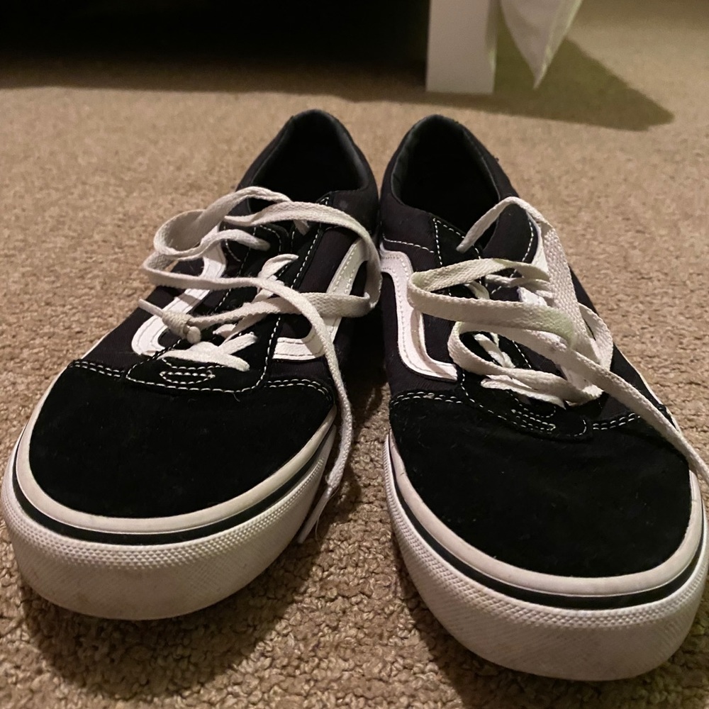 Vans - Picture 3 of 4